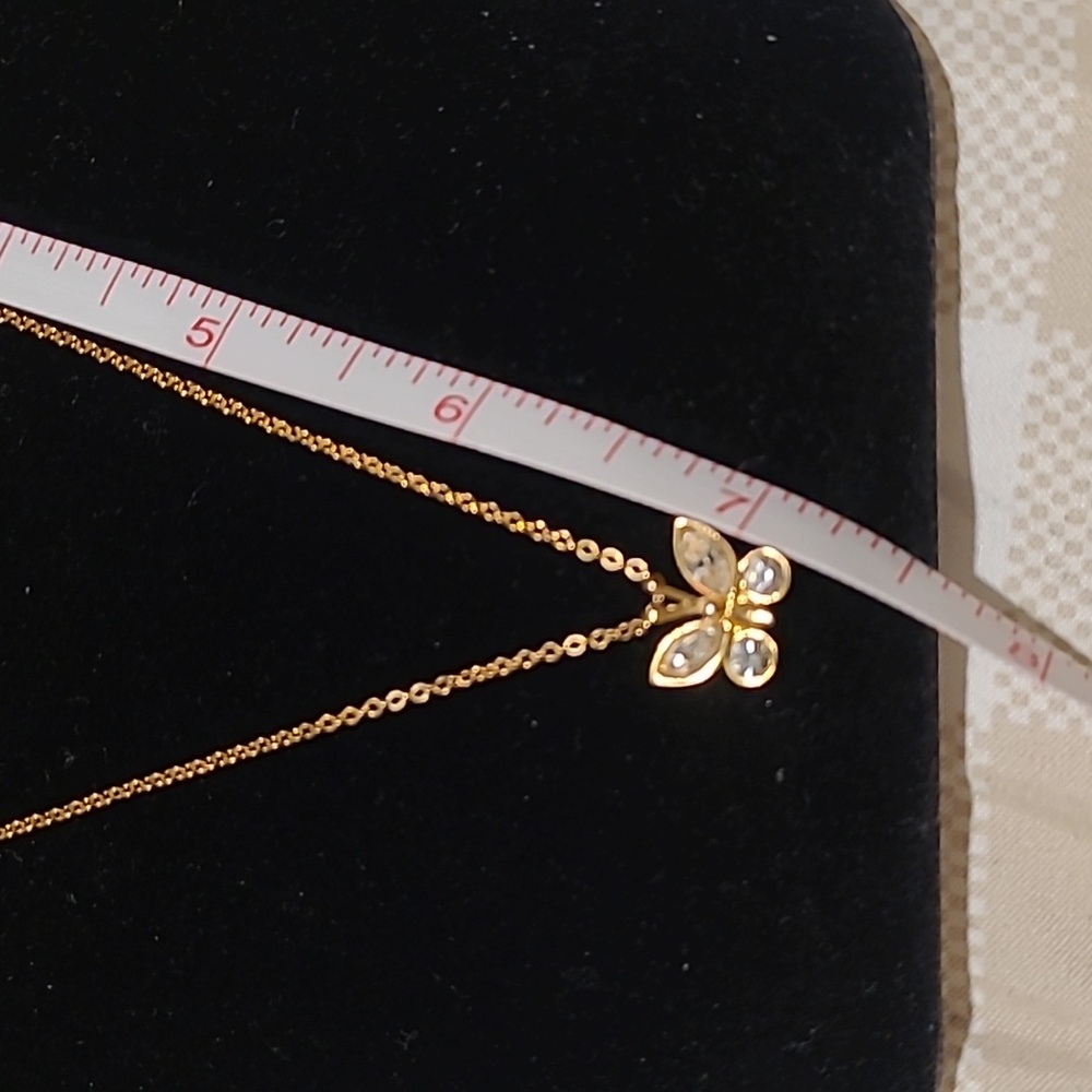 Avon Vintage Butterfly Necklace - Picture 9 of 9